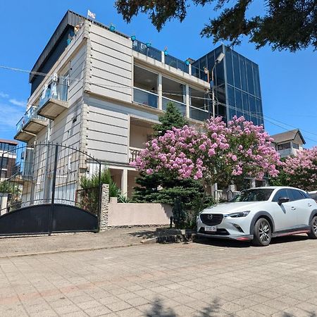 Tirkius House Hotel Koboeleti Buitenkant foto
